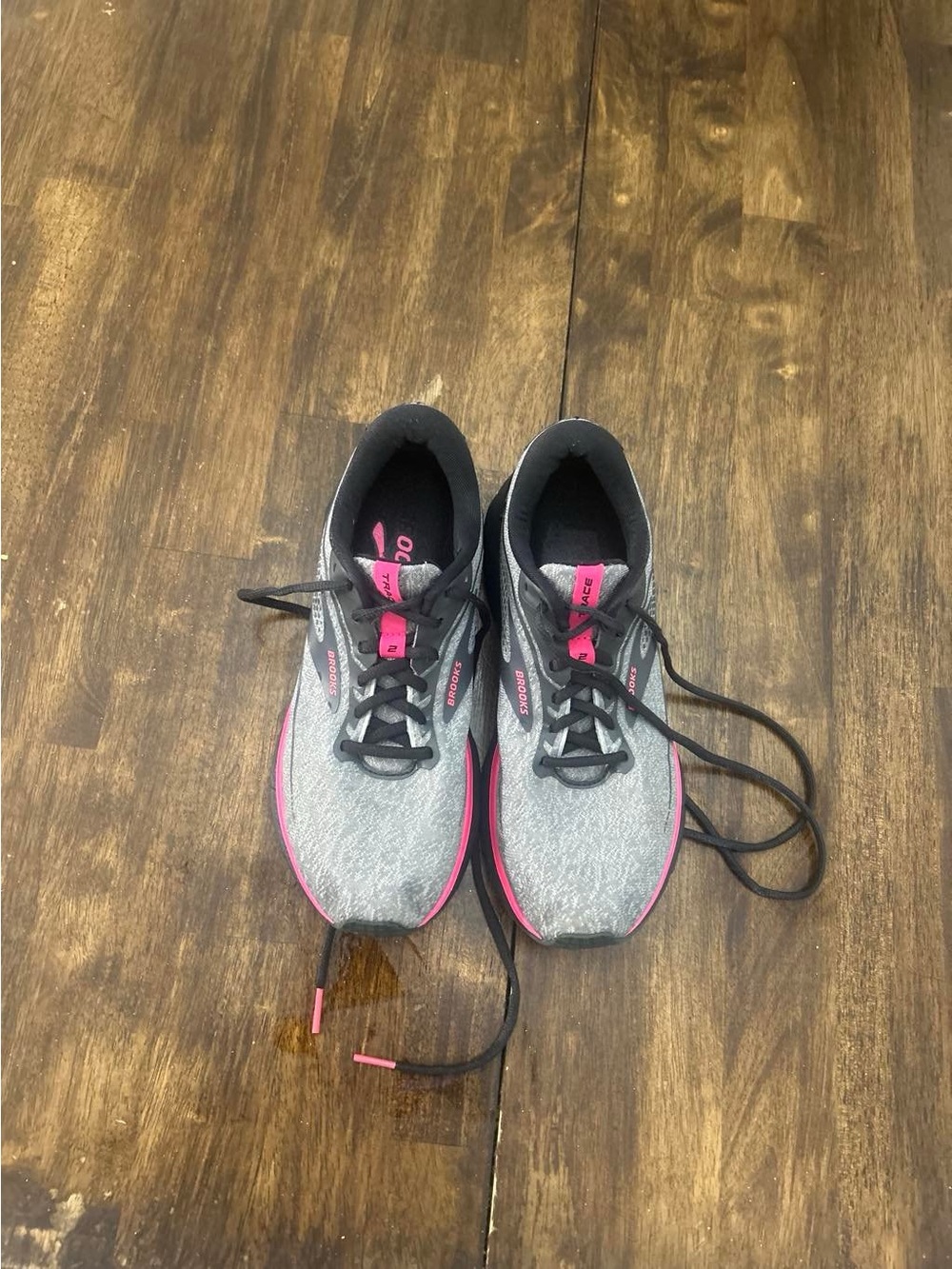 Brooks Women's Gray and Pink Athletic Running Shoes